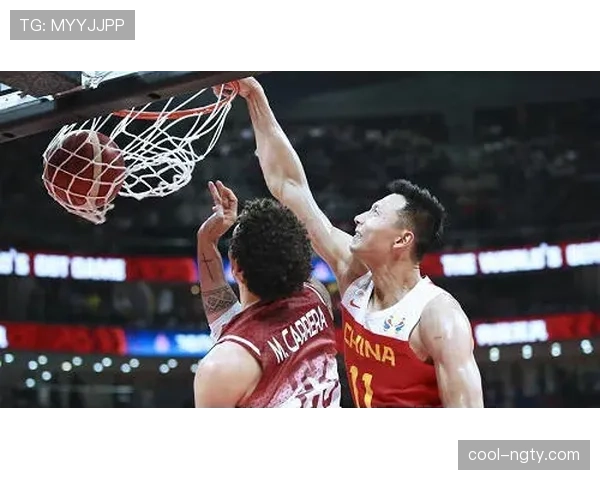 详解FIBA和NBA中干扰球判罚标准的关键区别